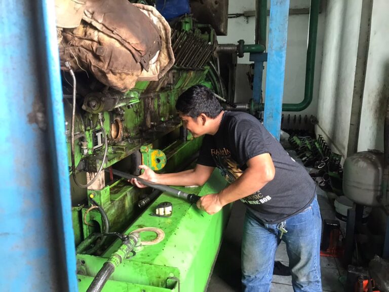 Line Album ทักษิณปาล์ม